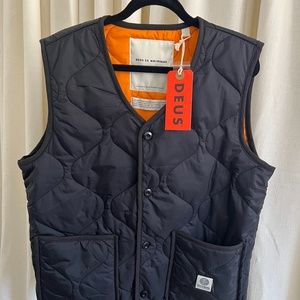 NWT - Deus Ex Machina Zou Liner Vest (Black)